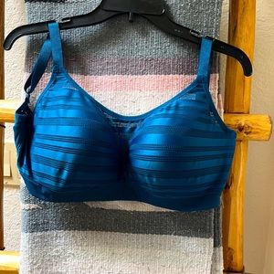 34 G Le Mystere sports bra